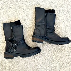 Waterproof moto boots